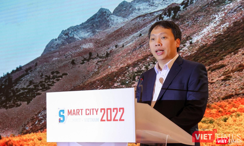 Thứ trưởng Dũng cho rằng phát triển đô thị thông minh cũng chính là thực hiện chuyển đổi số trong phạm vi đô thị. Thứ trưởng Dũng cho rằng phát triển đô thị thông minh cũng chính là thực hiện chuyển đổi số trong phạm vi đô thị.