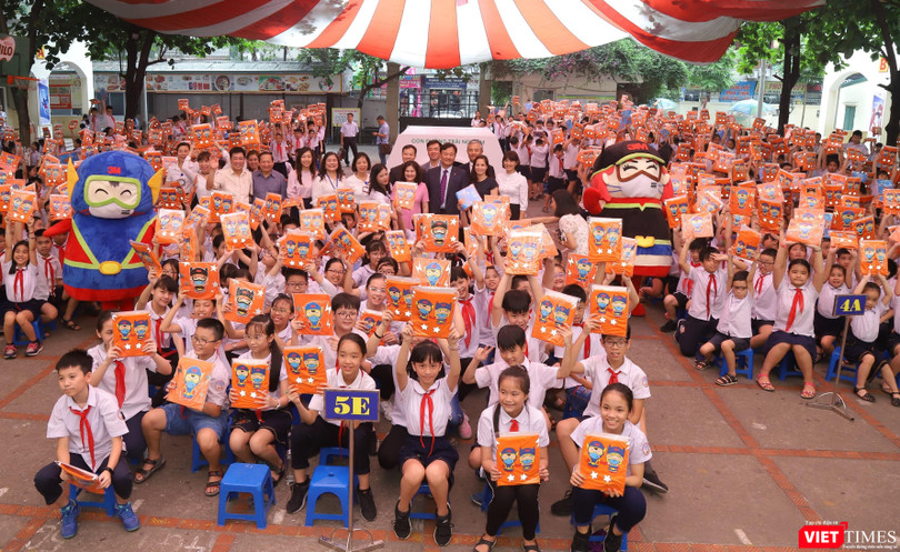 Các em học sinh được tuyên truyền, giáo dục và tập huống kỹ năng ứng phó với nạn xâm hại trẻ em, giúp trẻ suy nghĩ và phân biệt “An toàn và không an toàn” trước khi hành động, nâng cao khả năng tự bảo vệ bản thân của trẻ.