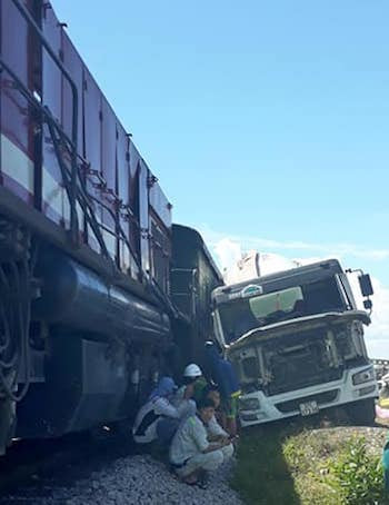 Tại hiện trường vụ tai nạn (Ảnh VNexpress)