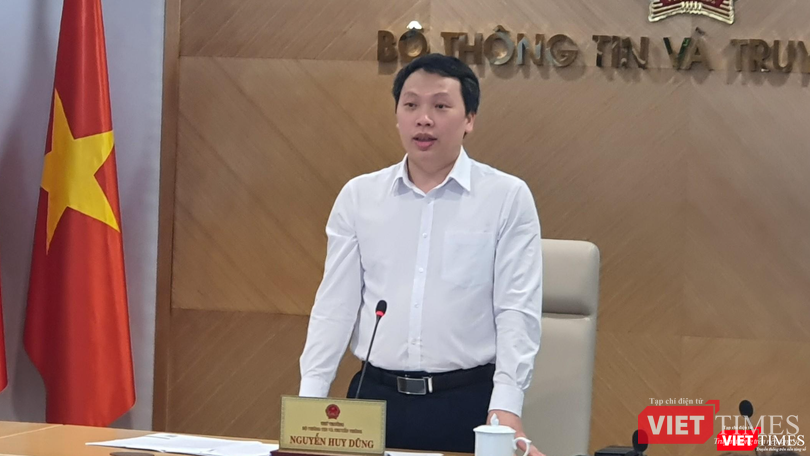 Thứ trưởng Bộ Thông tin và Truyền thông Nguyễn Huy Dũng. Thứ trưởng Bộ Thông tin và Truyền thông Nguyễn Huy Dũng.