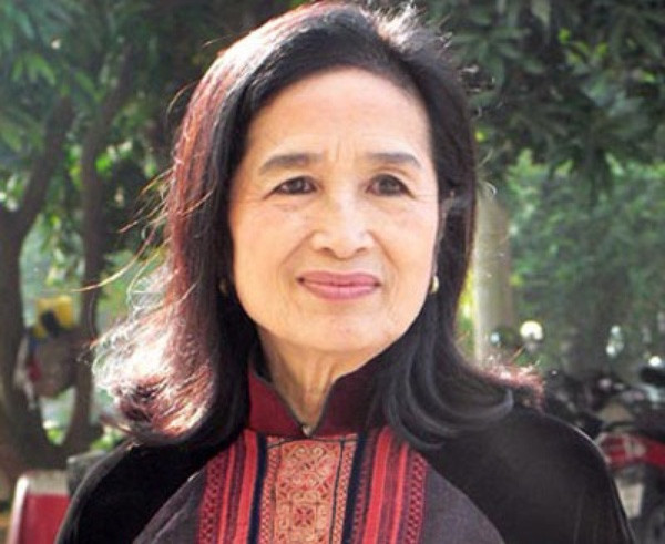 NSND Trà Giang: 'Vẽ để khỏa lấp nỗi cô đơn'