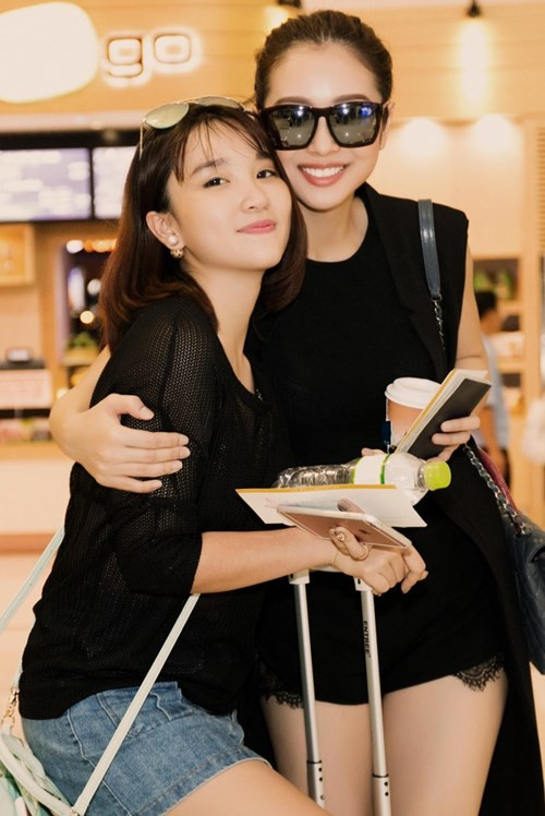 Jennifer Phạm vội vàng ra sân bay về Hà Nội gấp cùng biên đạo dancesport Chu Quỳnh Trang sau đêm thi đầu tiên