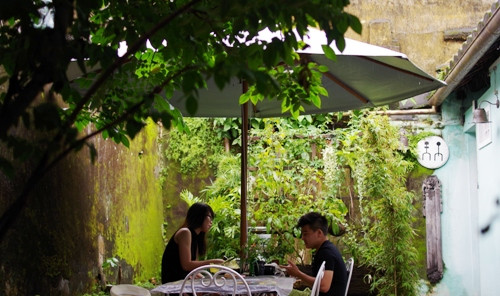 Góc xanh của quán rất hợp cho nhữngngười yêu thiên nhiên và không gian thoáng đãng. Ảnh:Hương Chi