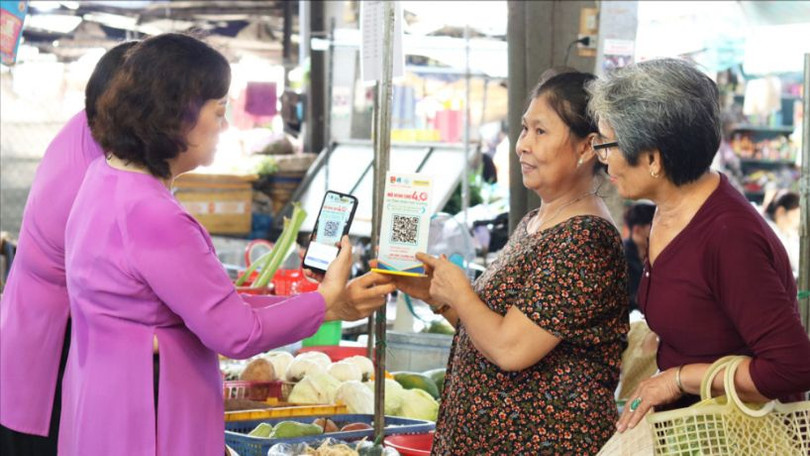 Tiểu thương chợ truyền thống được hướng dẫn các bước cụ thể trong hành trình chuyển đổi số.