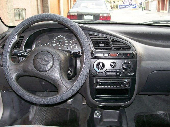 Ưu điểm: xe dễ sửa chữa, phụ tùng sẵn có, việc bảo dường khá dễ dàng. Nhược điểm: giảm xóc kém, vỏ mỏng cùng chất lượng khung không chắc chắn khiến chiếc xe khá ồn khi vận hành. Nếu đã 