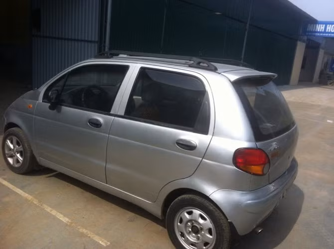 Tại thị trường xe ôtô cũ tại Việt Nam hiện nay, những mẫu xe này đang được rao bán với giá bán khá hấp dẫn - chỉ trên dưới 120 triệu đồng. Tuy nhiên, bạn cũng đừng quá tham rẻ vì rất có thể chọn phải 