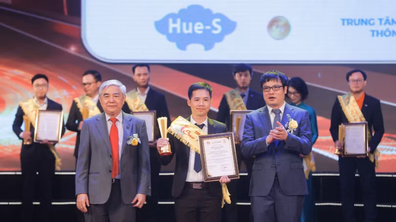 Top 10 a1 - HUeS.jpg