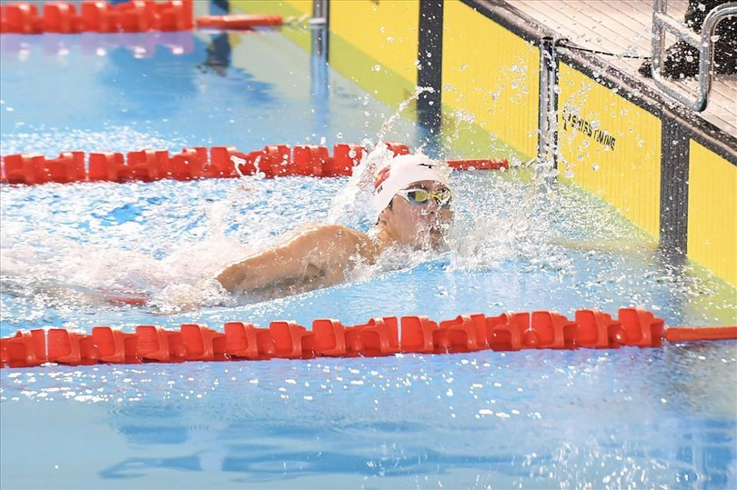 Lượt bơi đầu tiên là Kim Sơn, sau đó đến Huy Hoàng, Quý Phước và Hưng Nguyên có chặng nước rút. Các thành viên đều hoàn thành phần thi với thành tích tốt nhất.