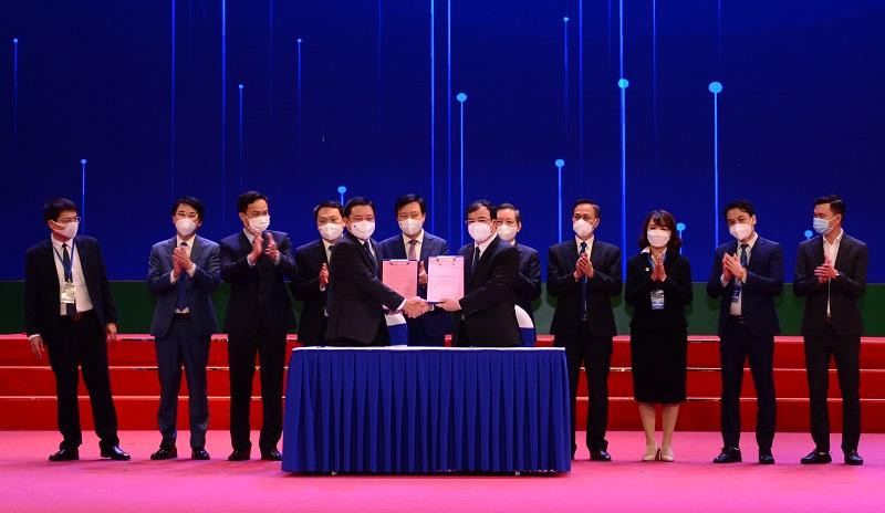 Lễ ký kết thoả thuận hợp tác về chuyển đổi số giữa VNPT và UBND tỉnh Hải Dương vừa được tổ chức ngày 26/3/2022 Lễ ký kết thoả thuận hợp tác về chuyển đổi số giữa VNPT và UBND tỉnh Hải Dương vừa được tổ chức ngày 26/3/2022