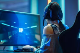 Phần lớn nữ game thủ không nhận được sự tôn trọng từ nam giới. Ảnh: SCMP.