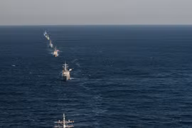 Tàu sân bay Reagan của Mỹ