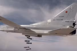 Máy bay ném bom chiến lược Tu22M3 Nga không kích ở Syria - ảnh video Bộ quốc phòng Nga