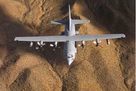 May bay C-130H của Mỹ trên bầu trời Syria - anh minh họa South Front