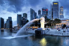 Một nửa dân số Singapore có tổng tài sản trên 1 triệu USD (ảnh: Bloomberg)