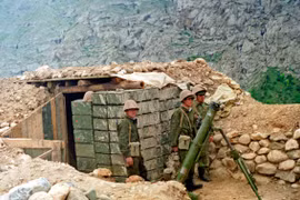 Một trần địa tiền tiêu của đồn biên phòng trên biên giới Liên bang Nga và Afghanistan. Ảnh TV Zvezda