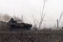 Xe tăng, thiết giáp quân đội Syria chiến đấu ở Đông Ghouta