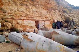 Một số đầu đạn tên lửa SAM do quân đội Syria phát hiện trong khu vực Daraa, al-Sweida. Ảnh minh họa: SANA.