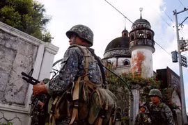 Binh sĩ quân đội Philippines trong thành phố Marawi - ảnh Al-Masdar News