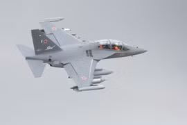 Máy bay huấn luyện chiến đấu Yak-130