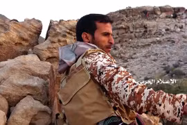Một chiến binh Houthi trên chiến trường biên giới Yemen - Ả rập Xê-út.