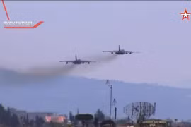 Máy bay cường kích chiến trường Su-25 xuất kích từ sân bay Hmeymim ở Latakia, Syria