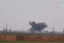 Không quân Syria không kích trên chiến trường Aleppo