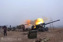 Pháo binh Ukraine tập kích chiến tuyến của lực lượng dân quân Lugansk