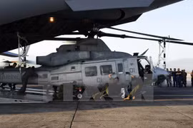 Một chiếc trực thăng Huey tại sân bay quốc tế Kathmandu. (Nguồn: AFP/TTXVN)