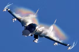 Máy bay ném bom chiến thuật Su-34 tiêu diệt mục tiêu - ảnh Bộ quốc phòng Nga