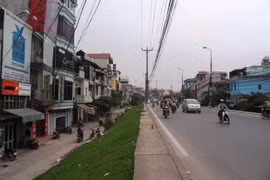 Đoạn đê hiện này đang được đề nghị thay bằng đê bê tông. Ảnh Vietnamnet