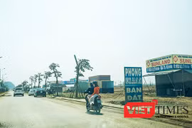 Tiếp nối sự "nhảy múa" vào thời điểm cuối năm 2016, thị trường BĐS Đà Nẵng đang bị "đốt nóng" bởi sản phẩm đất nền, cùng những chiêu thức "lướt sóng" và diễn biến khó lường!