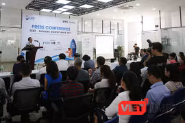 Họp báo thông tin về sự kiện Hội nghị và Triển lãm khởi nghiệp Đà Nẵng 2017.