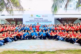 Gần 1.000 CBNV SeABank ra quân làm sạch bờ biển tại 11 tỉnh thành, hướng tới phát triển bền vững