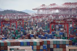 Xuất khẩu của Trung Quốc giảm tháng thứ 4 liên tiếp trong tháng 8 do nhu cầu bên ngoài yếu (Ảnh: Reuters)