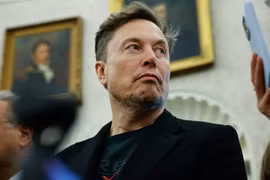 Elon Musk tỏ ra hết sức phẫn nộ trước khoản tiền phạt mà EU áp đặt đối với mạng xã hội X của ông. Ảnh: Getty.