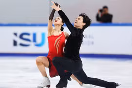 Ren Junfei và Xing Jianing tại giải Grand Prix Cup of China 2025. Ảnh: Getty.
