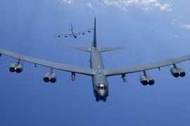 Máy bay ném bom chiến lược B-52H của Không quân Mỹ. Ảnh: MW.