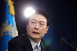 Tổng thống Hàn Quốc Yoon Suk Yeol trả lời câu hỏi của phóng viên trong cuộc họp báo tại Văn phòng Tổng thống ở Seoul, Hàn Quốc, ngày 7/11/2024. Ảnh: Reuters.