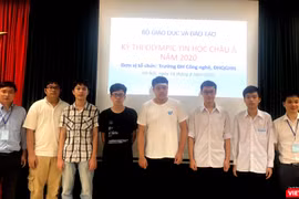 Đoàn học sinh tham gia Olympic Tin học châu Á - Thái Bình Dương 2020 của Việt Nam. Ảnh: Bộ GD&ĐT.
