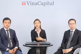 Ông Đinh Đức Minh (bên phải) - Giám đốc đầu tư Quỹ đầu tư cổ phiếu Hưng Thịnh Vinawealth (VECF)