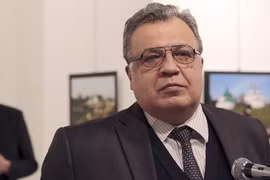 Đại sứ Karlov trước khi bị ám sát