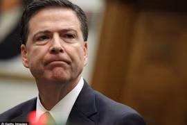 Ông Comey đang bị chỉ trích dữ dội