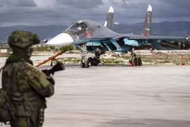 Căn cứ không quân Nga tại Syria vừa bị tấn công ồ ạt bằng máy bay không người lái