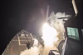 Mỹ phóng tên lửa Tomahawk tấn công Syria hồi tháng 4/2018