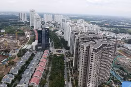 Nhiều doanh nghiệp niêm yết gọi vốn cho các dự án bất động sản "đẩy" việc phát hành TPDN xuống các công ty con. Ảnh minh họa: Thành Hoa.