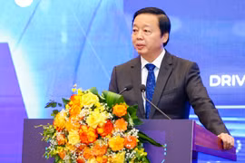 Phó Thủ tướng Trần Hồng Hà phát biểu tại diễn đàn Dx Summit 2023