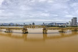 Một góc TP Đà Nẵng nhìn từ sông Hàn 