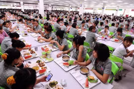 Khu vực nhà ăn của công nhân Công ty Samsung tại Việt Nam. Ảnh: Samsung Global Newsroom.