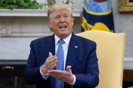 Sau "phát ngôn thù địch" của Tổng thống Trump trên Twitter, Bộ Tài chính Hoa Kỳ tiếp tục gọi Trung Quốc là "kẻ thao túng" tiền tệ. Ảnh: SCMP