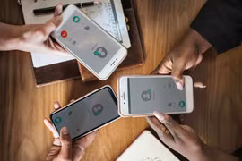 Theo Bob O'Donnell, 5G và Wi-Fi 6 được tạo ra để bổ sung cho nhau, không phải để tiêu diệt lẫn nhau. Ảnh: Unsplash.